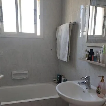Modern And Stylish! Superb Location! Saint-Tropez
