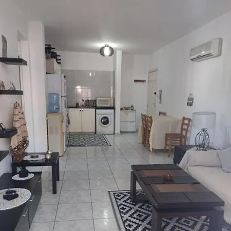 Modern And Stylish! Superb Location! * 圣特罗佩